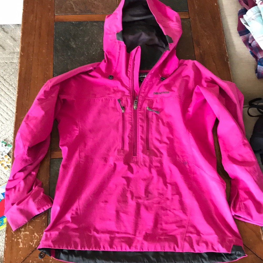 Patagonia pullover jacket